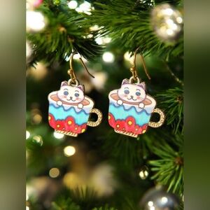 Cute Cup of Kitty Cat Earrings with Red and Blue Design